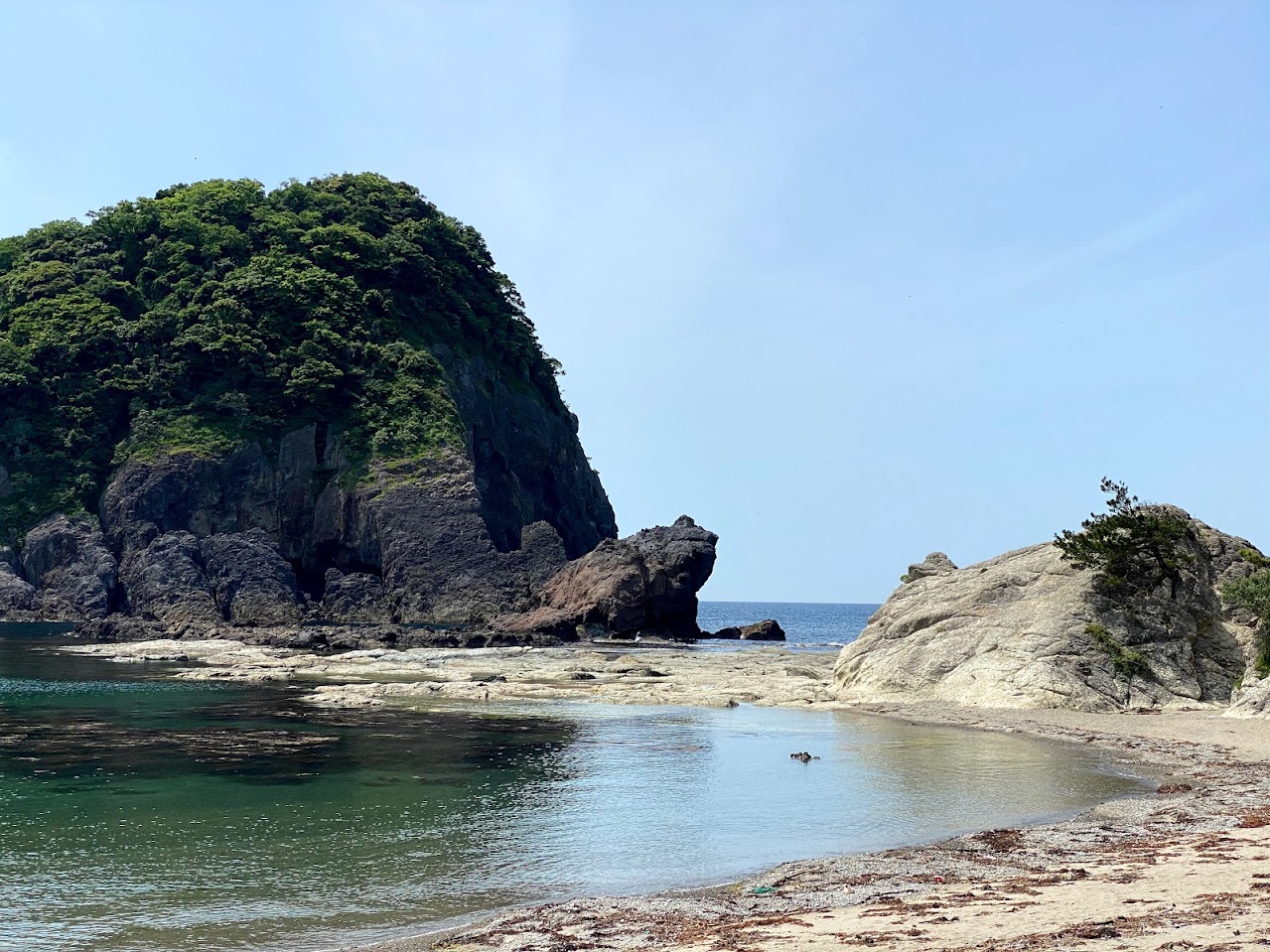 かえる島周辺に広がる白い千畳敷