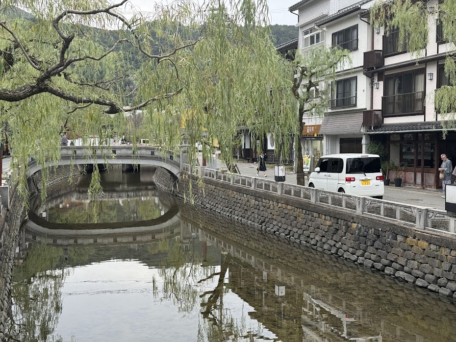 城崎温泉内を流れる大谿川