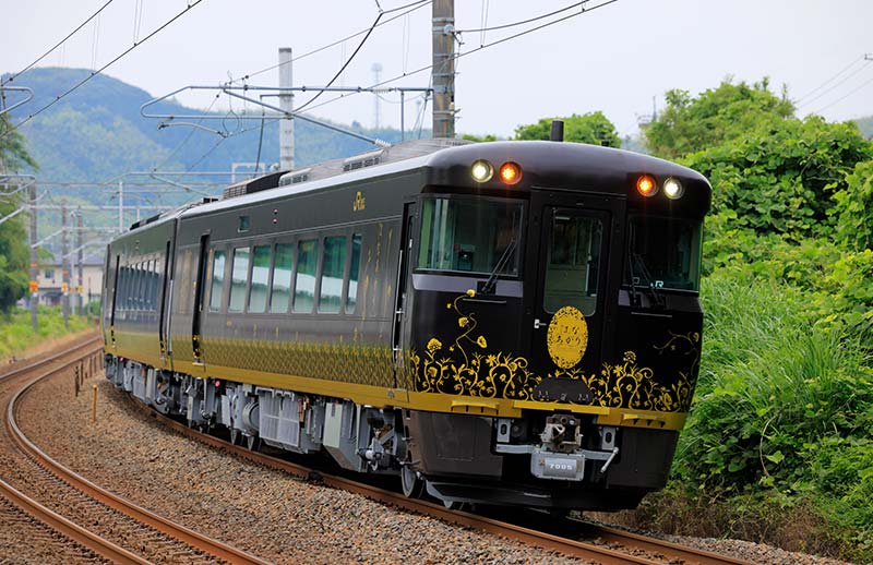 観光列車はなあかり