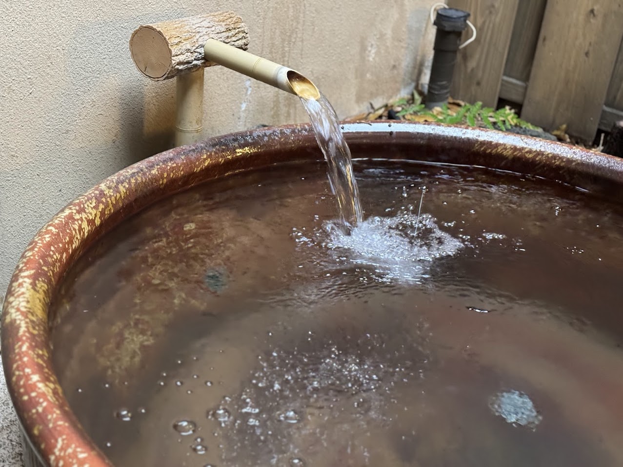 明るくなった男湯露天風呂